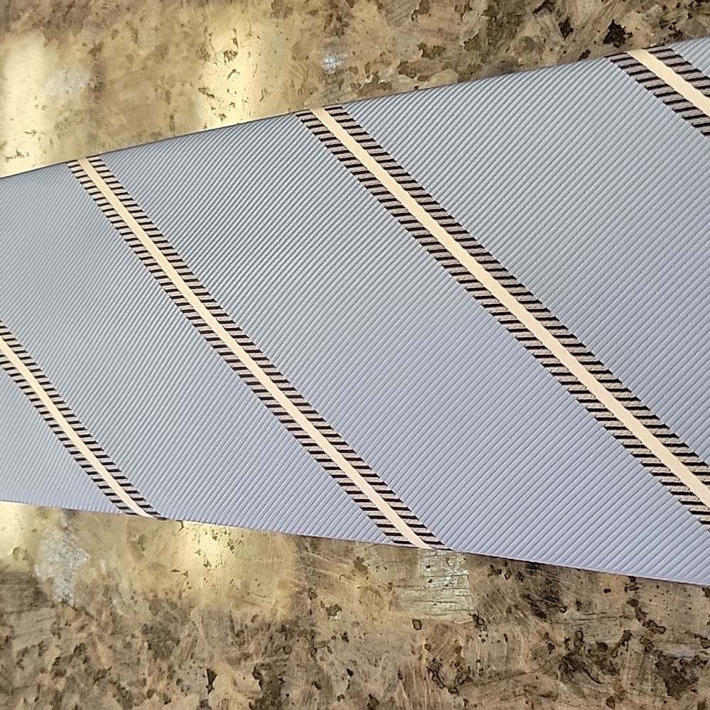 Beautiful silk tie - Picture 2 of 5